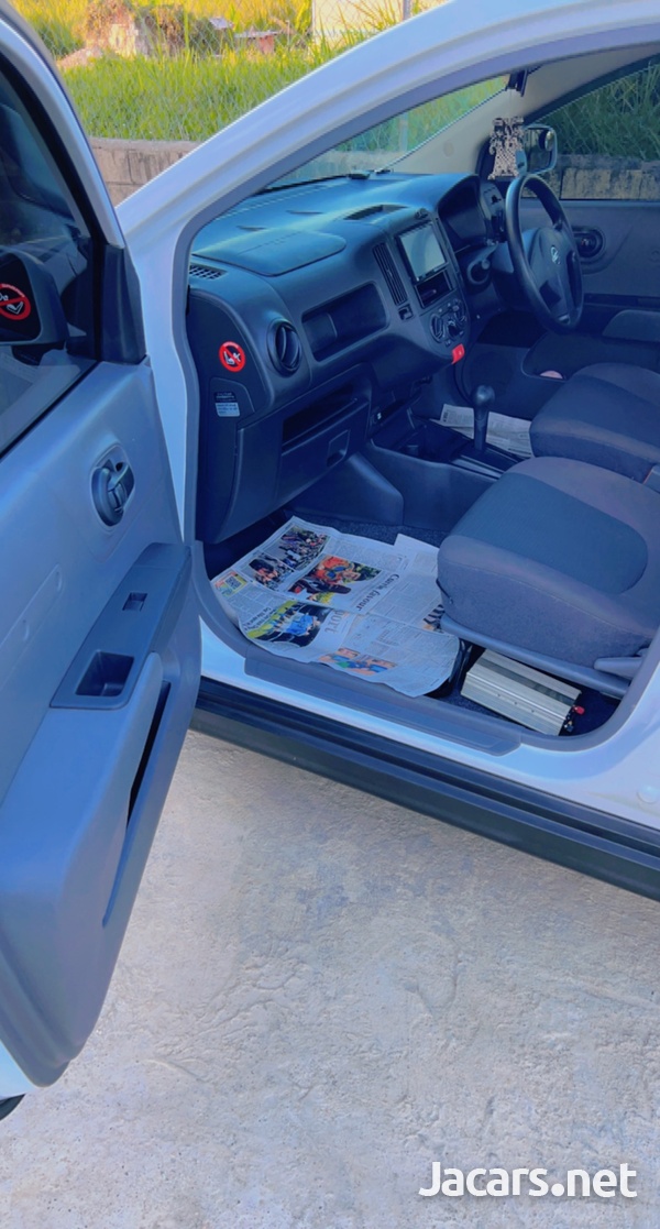 Nissan AD Wagon 1,5L 2017-8