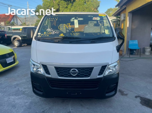 2014 Nissan caravan-5