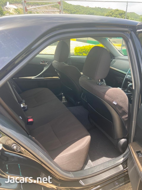 Toyota Mark X 2,5L 2016-10