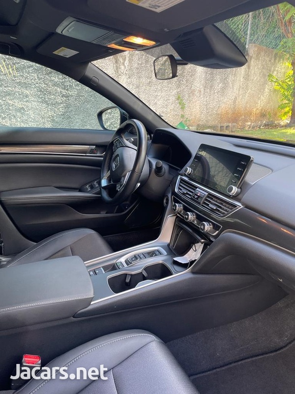 Honda Accord 1,5L 2020-11