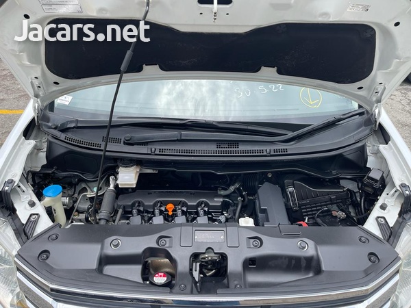 Honda Stepwgn 2,0L 2013-10