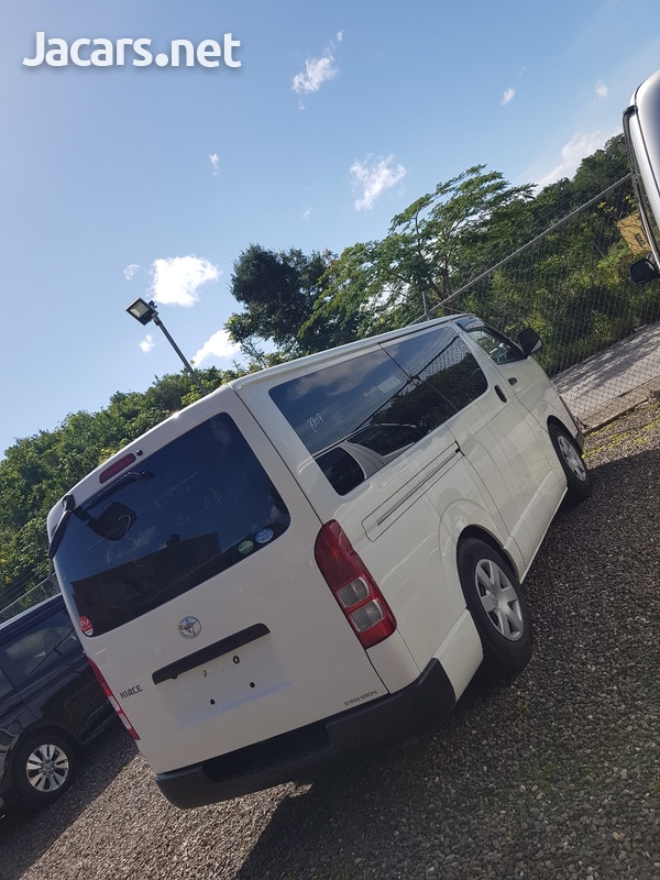 2016 Toyota Hiace-2