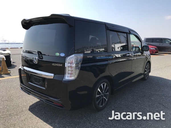 Honda Stepwgn Spada 2,0L 2013-2