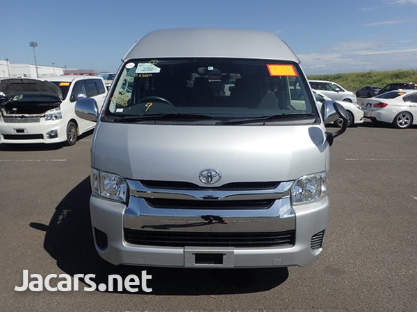 Toyota Hiace Grand Cabin 2,5L 2014-5