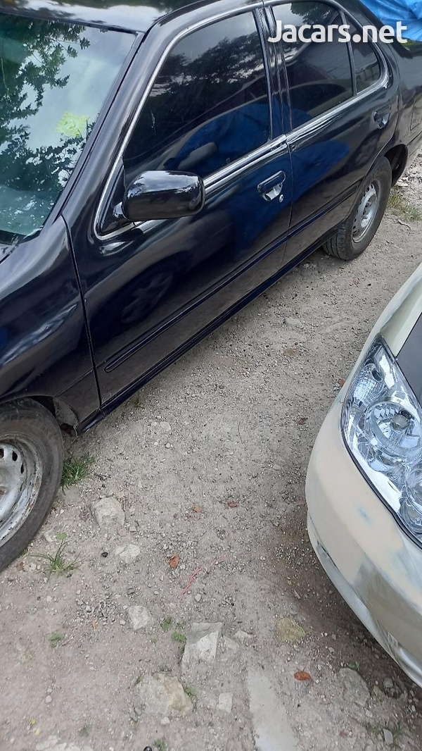 Nissan Sunny 1,0L 1997-3