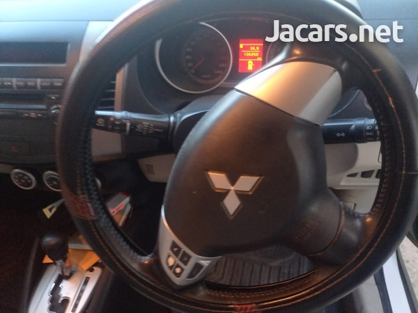 Mitsubishi Outlander or Airtrek 2,0L 2009-15