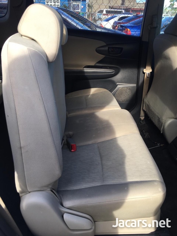 Toyota Wish 1,9L 2009-10