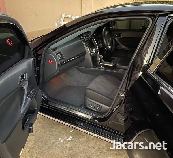 Toyota Mark X 3,5L 2012-5