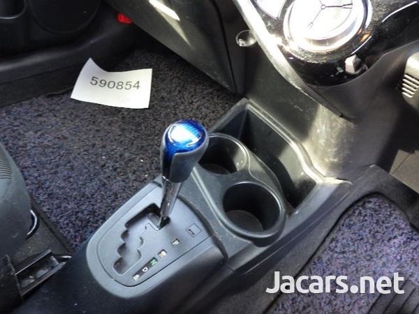 Toyota Aqua 1,5L 2016-11