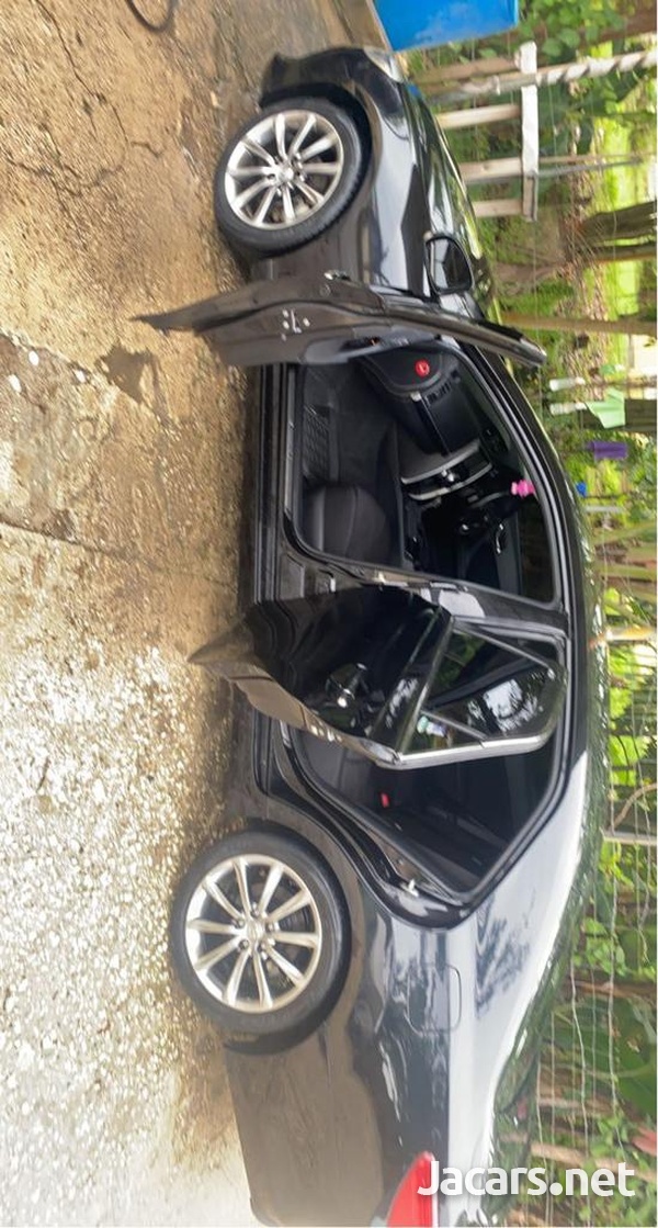 Toyota Mark X 2,5L 2015-6