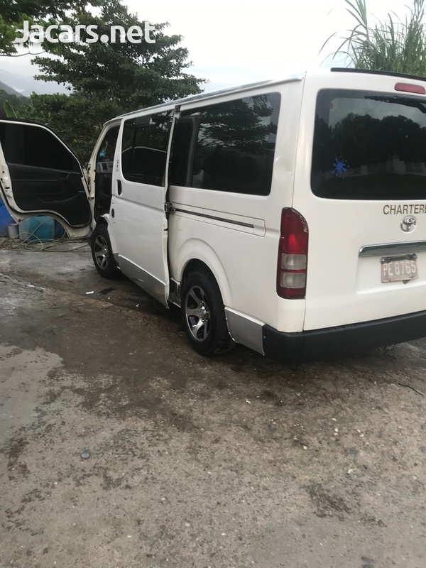 Toyota Hiace 3,0L 2013-3