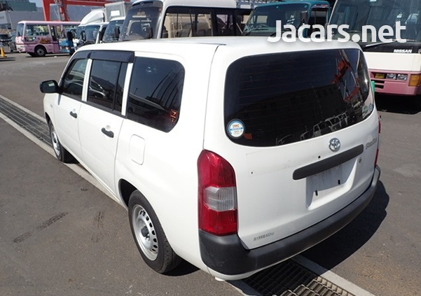 Toyota Probox 1,3L 2016-3