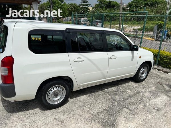 Toyota Probox 1,5L 2014-5
