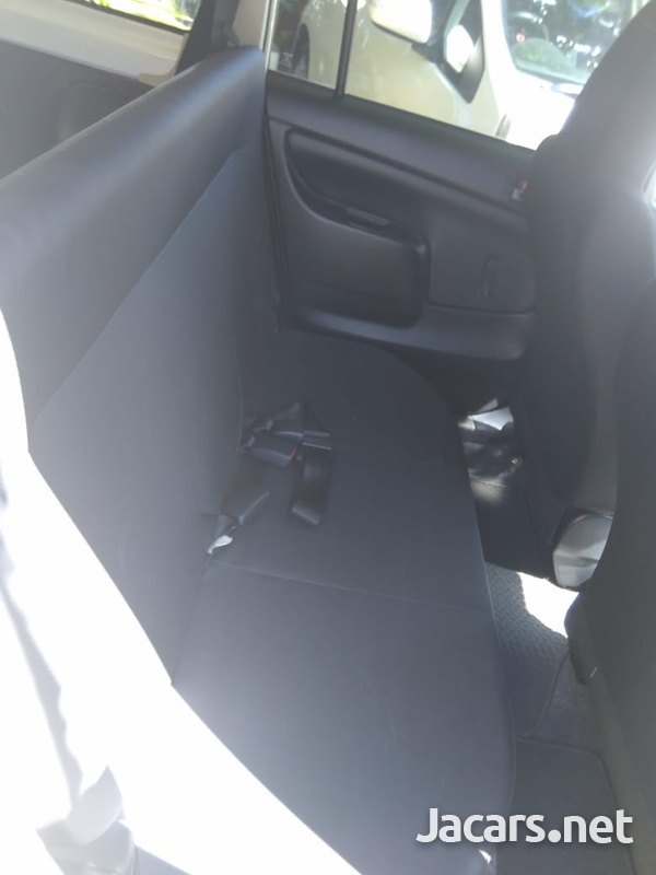 Toyota Probox 1,5L 2016-7