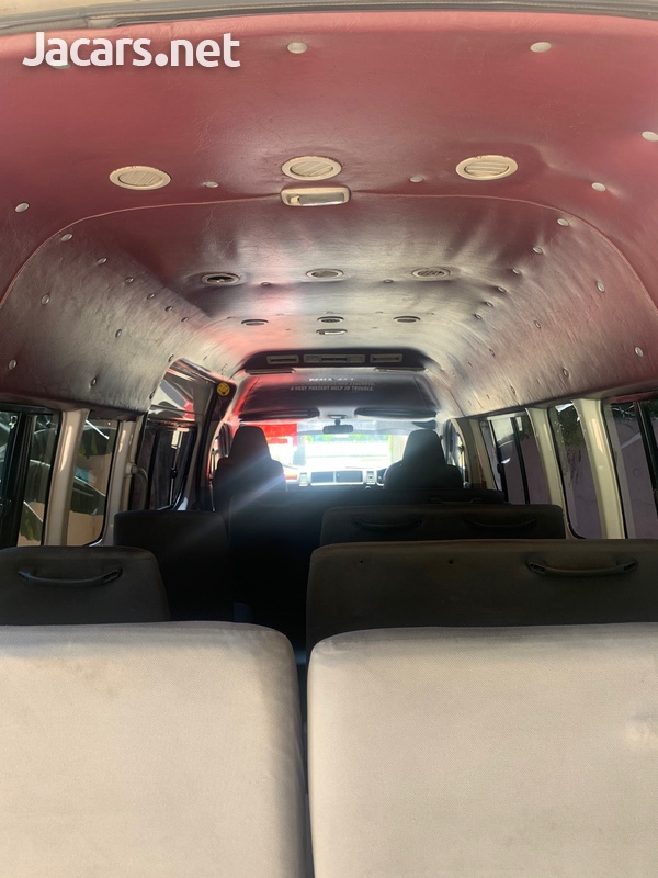 Toyota Hiace 5,0L 2010-11