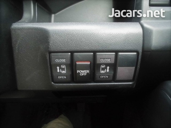 Mazda Premacy 2,0L 2017-9
