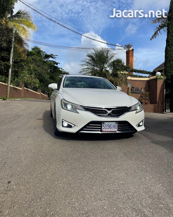 Toyota Mark X 2,5L 2013-5