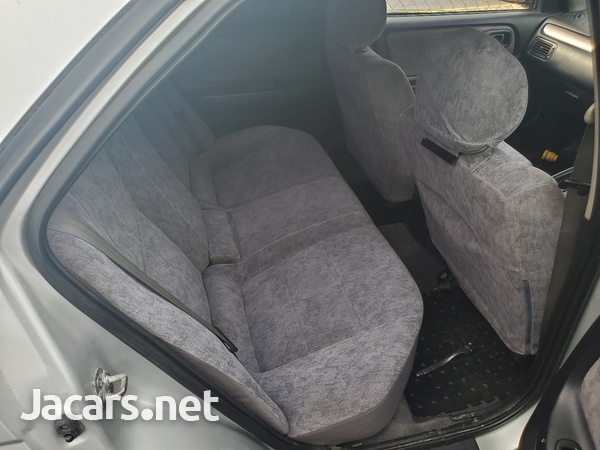 Nissan Bluebird 1,6L 1999-5