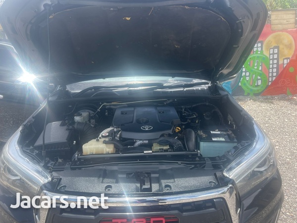 Toyota Hilux 2,8L 2017-9