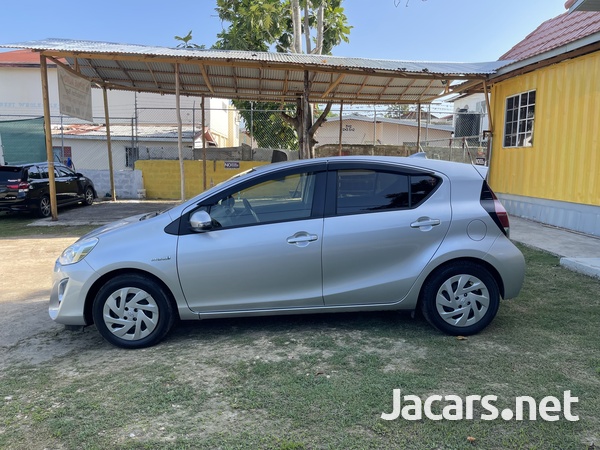 Toyota Aqua 1,5L 2017-5