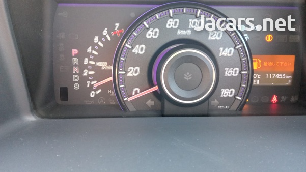 Honda Stepwgn Spada 2,0L 2013-12