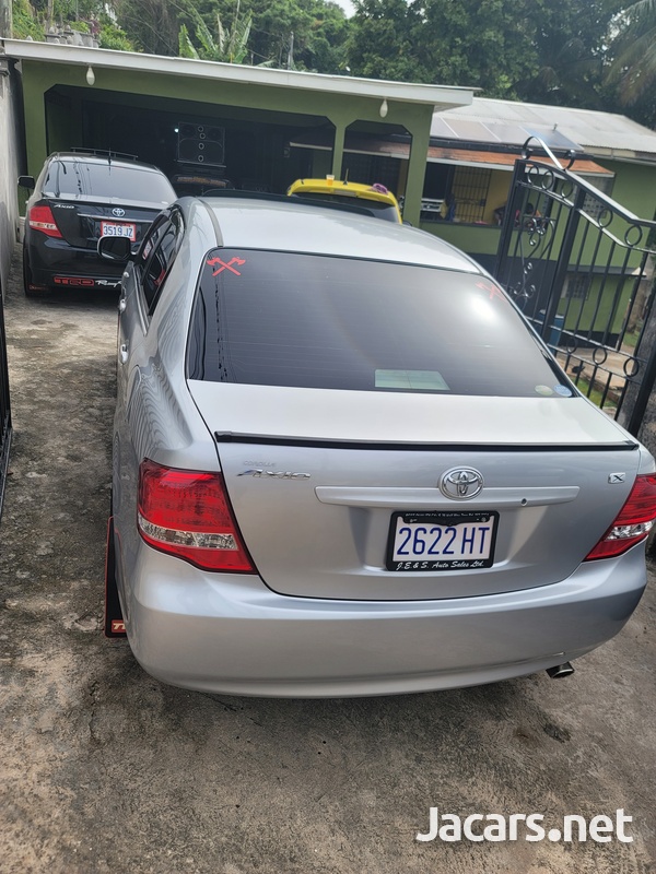 Toyota Axio 1,5L 2012-3