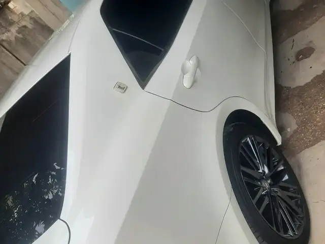 Toyota Crown Athlete 2,0L 2016, Saint Catherine - 4