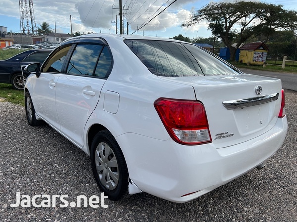 Toyota Axio 1,5L 2014-6