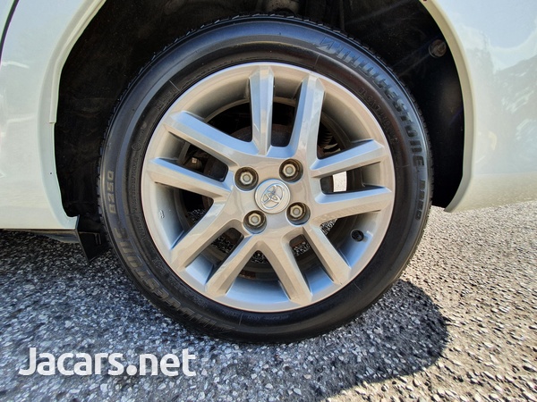 Toyota Axio 1,5L 2017-11