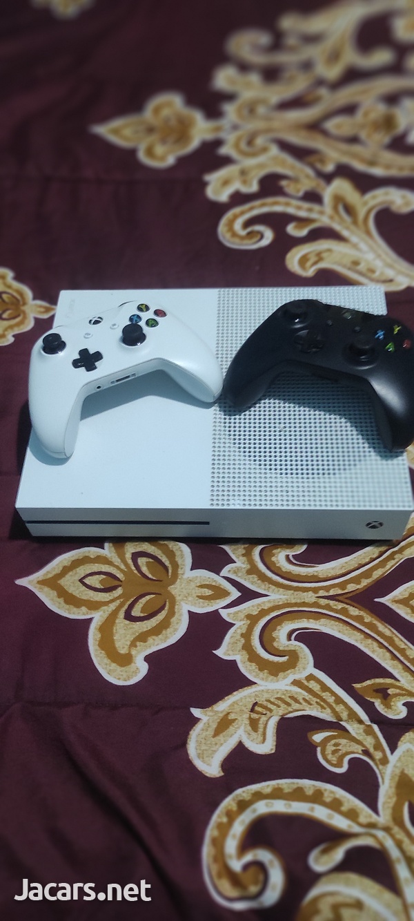 Xbox box one s-2