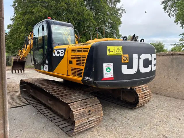JCB Escavator Isuzu engine 2013 Js220, Kingston