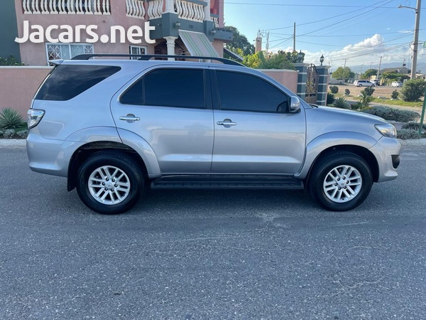 Toyota Fortuner 2,7L 2016-5
