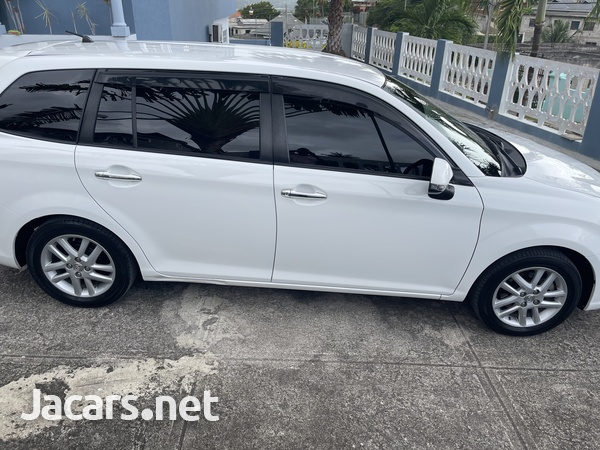 Toyota Fielder 1,8L 2012-4