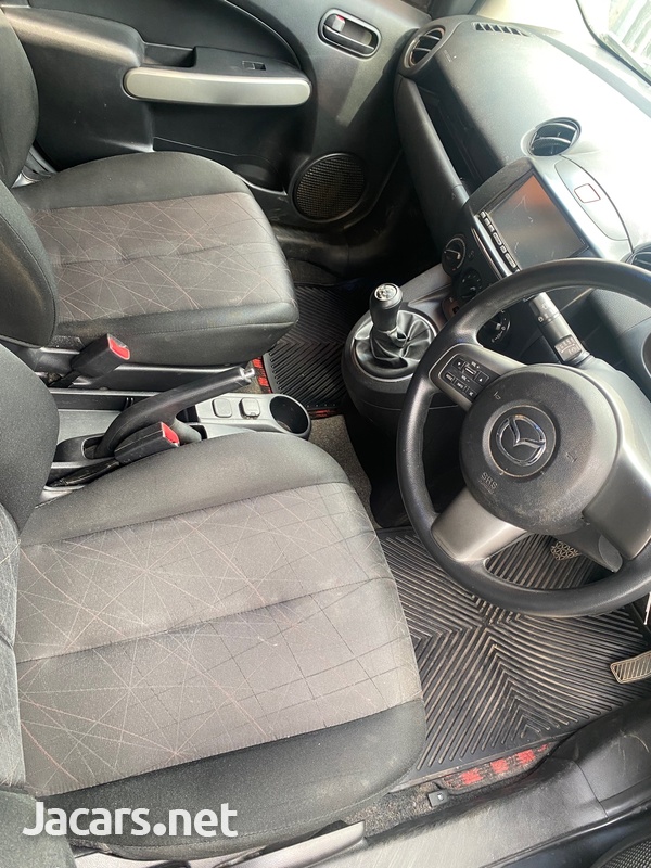 Mazda Demio 1,3L 2013-6