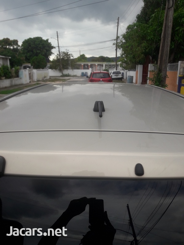 Toyota Isis 1,8L 2012-3
