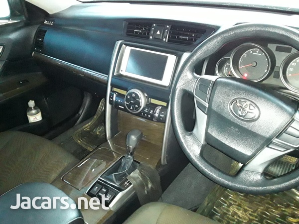Toyota Mark X 2,5L 2013-4