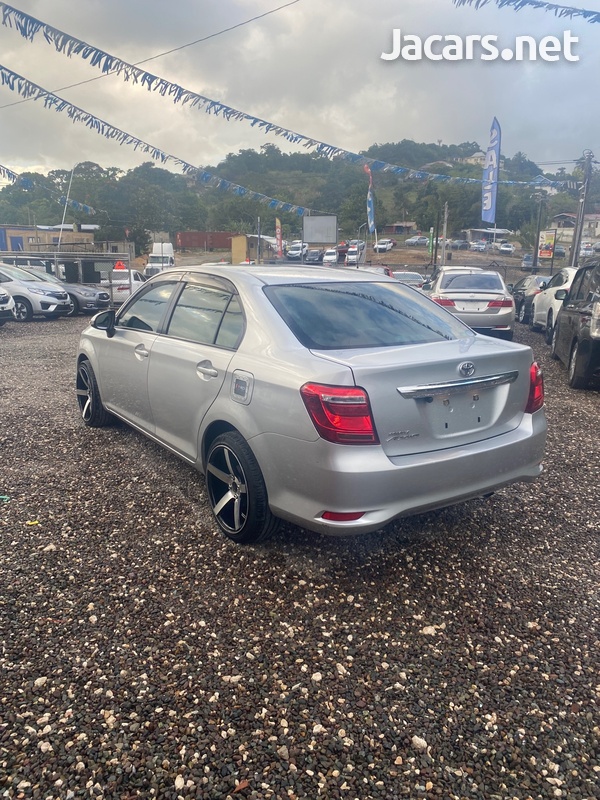 Toyota Axio 1,5L 2015-4