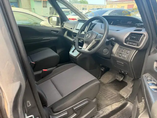Nissan Serena 2,0L 2022, Kingston - 5