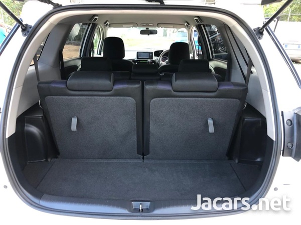 Toyota Wish 1,8L 2013-12