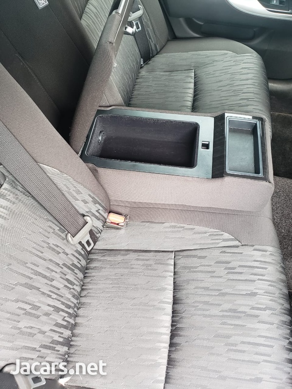 Toyota Crown 2,5L 2012-9