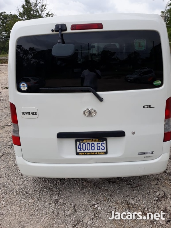Toyota Town Ace 1,8L 2013-9
