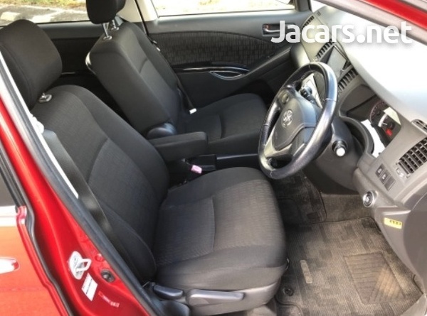 Toyota Isis 1,8L 2013-3