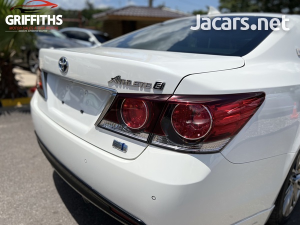 Toyota Crown 2,5L 2016-6