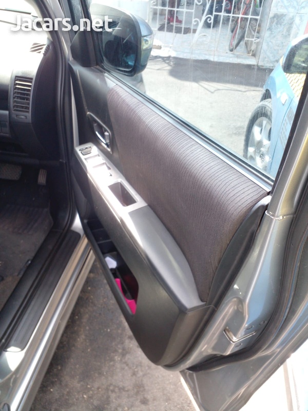 Mazda Premacy 1,8L 2009-7
