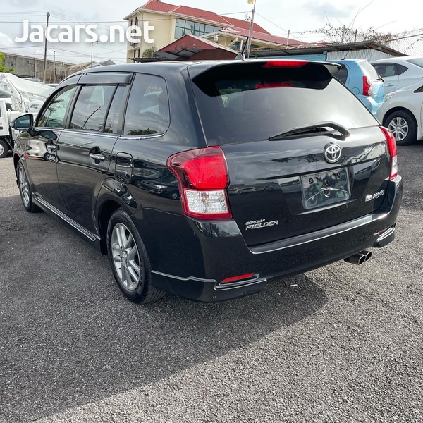 Toyota Fielder 1,5L 2013-4