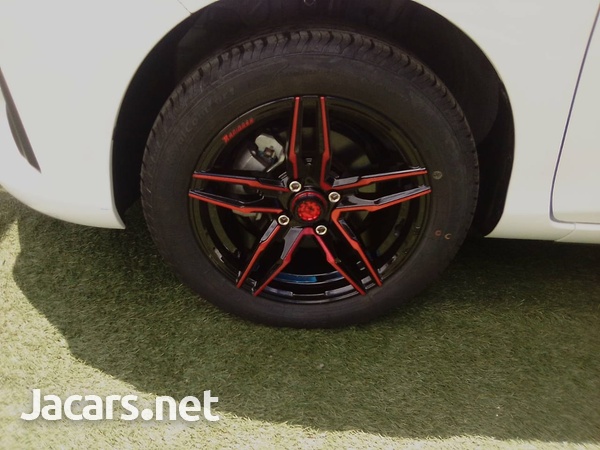 Toyota Vitz 1,3L 2019-7