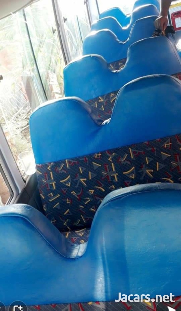 BUS SEATS WITH COMFORT AND STYLE FOR TOYOTA HIACE,CARAVAN,COASTER 8762921460-15