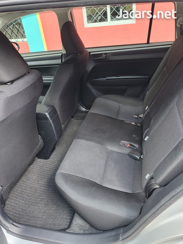 Toyota Fielder 1,5L 2017-12