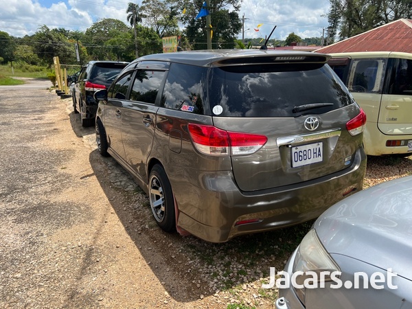 Toyota Wish 1,8L 2010-7