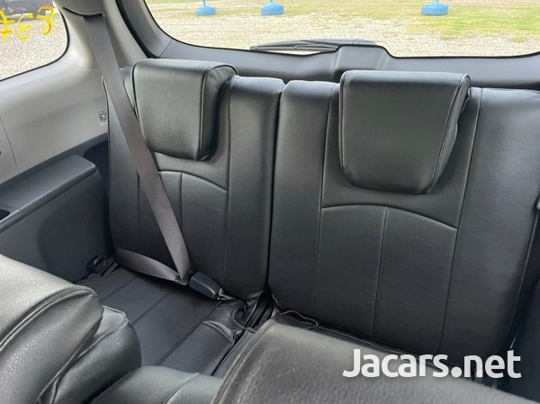 Toyota Wish 1,8L 2017-4